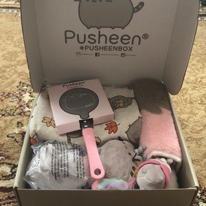 Pusheen fall box 2018
